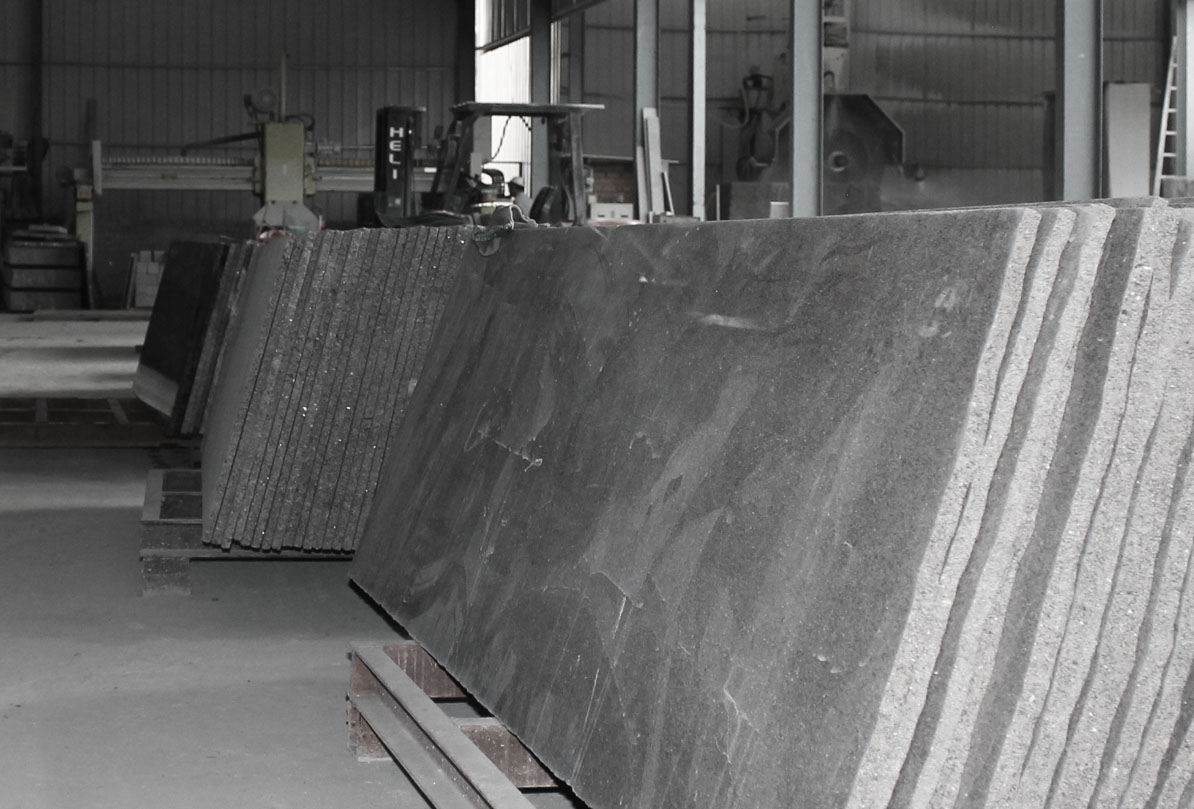 Labradorite Slabs Manufacturer